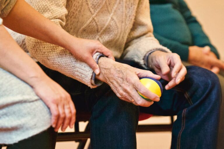Finding the Right Senior Living Community for Your Needs
